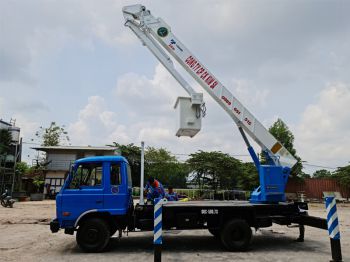 xe-nang-nguoi-1.jpg