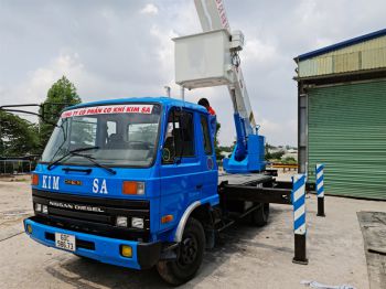 xe-nang-nguoi-2.jpg