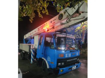xe-nang-nguoi-2.jpg